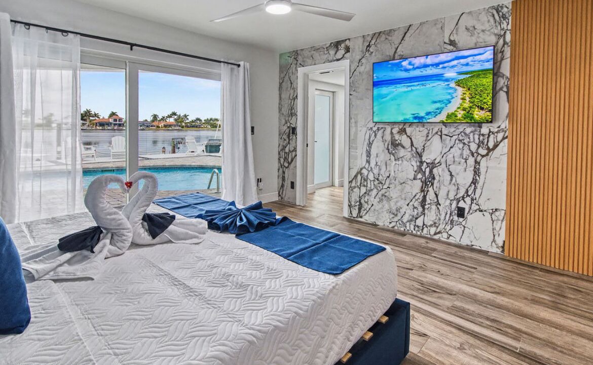 Photo of Bedroom in Eight Lakes
