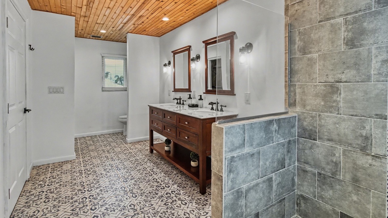 Photo of Bathroom in Eight Lakes