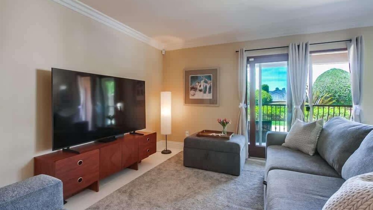 Photo of Livingroom in Village of La Jolla