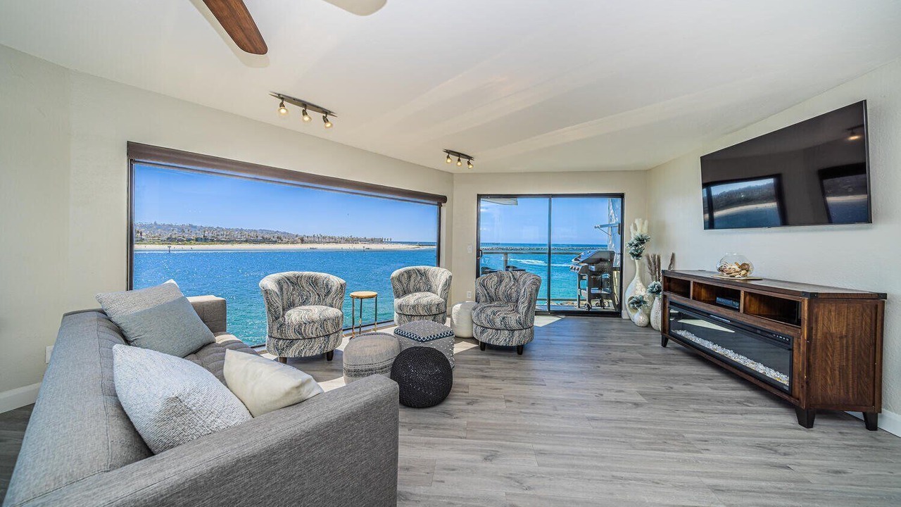 Photo of Livingroom in South Mission Beach