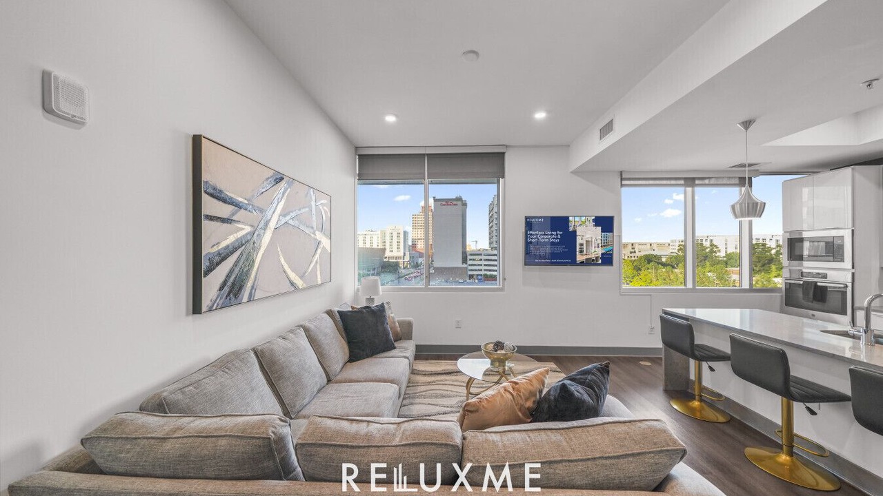 Photo of Livingroom in Second Ward