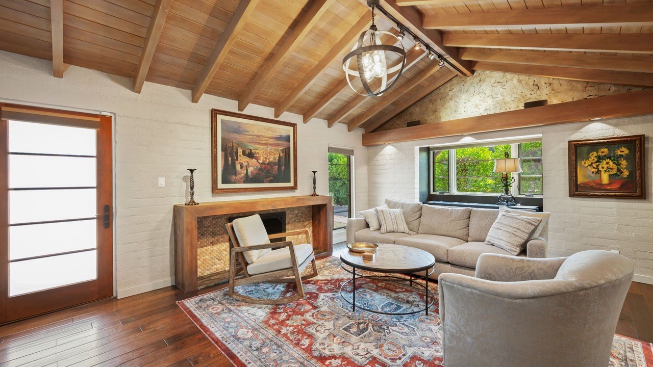 Photo of Livingroom in Tahquitz River Estates