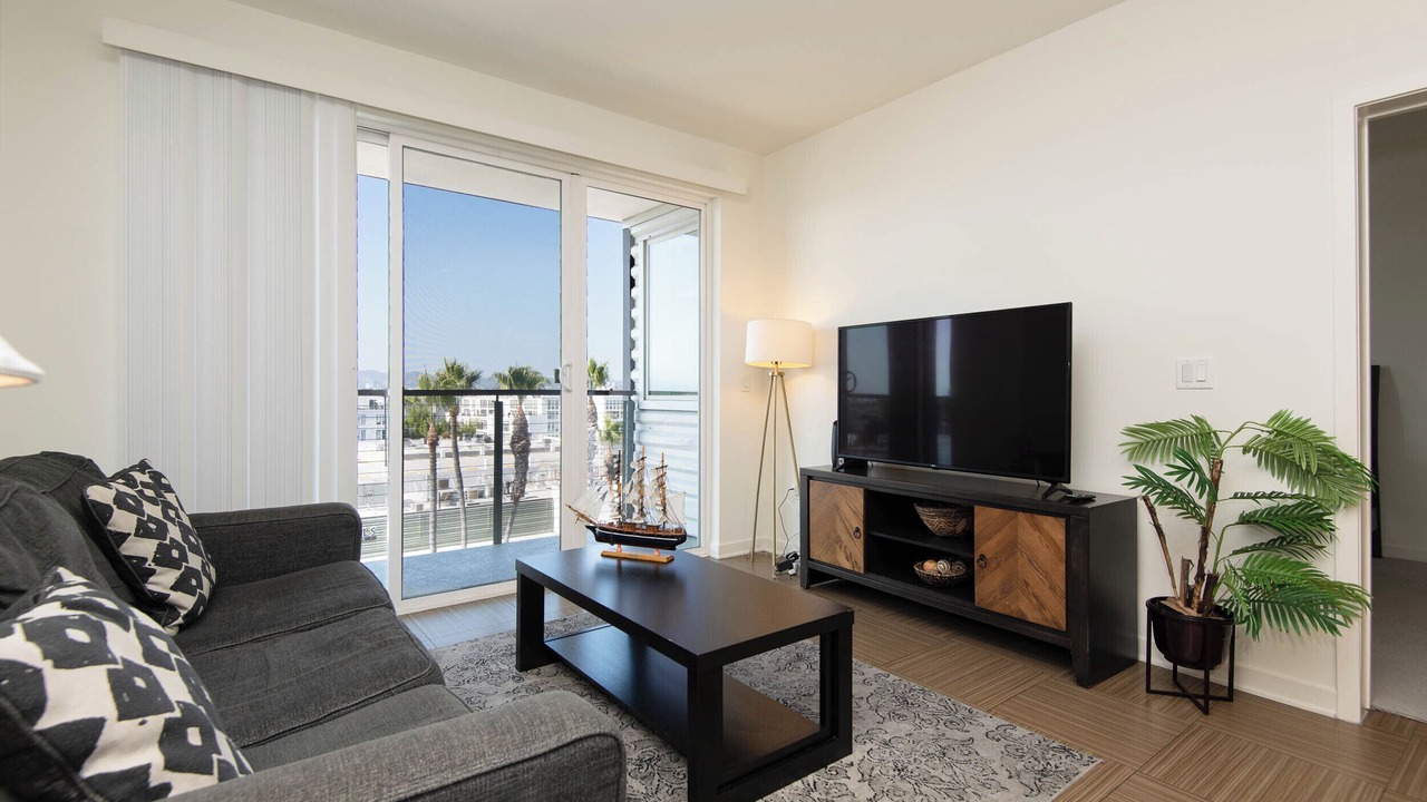 Photo of Livingroom in Del Rey