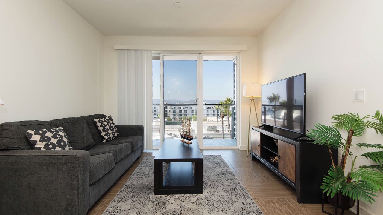 Photo of Livingroom in Del Rey