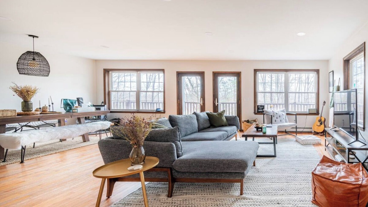 Photo of Livingroom in Round Top