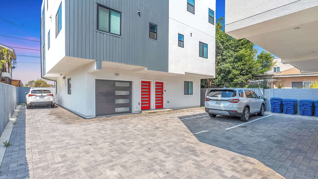 Photo of Outdoor in Mid City