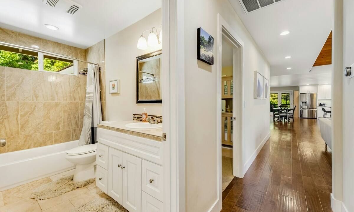 Photo of Bathroom in Freestone