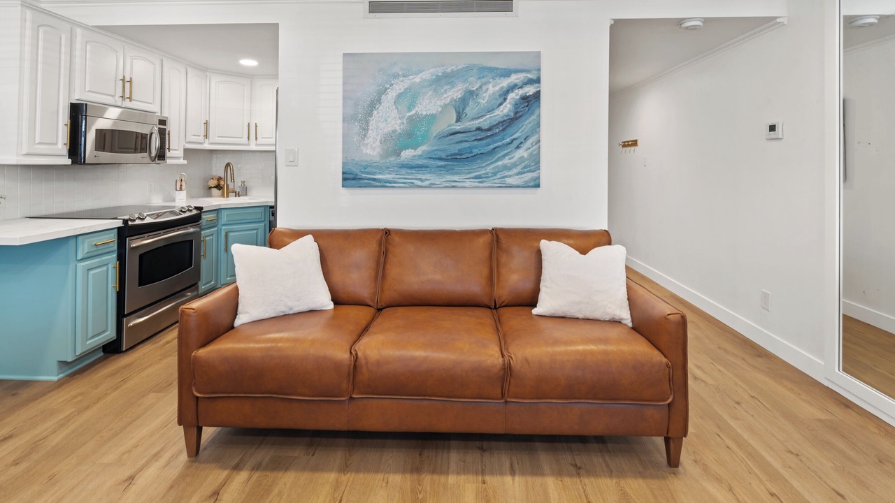 Photo of Livingroom in Village of La Jolla