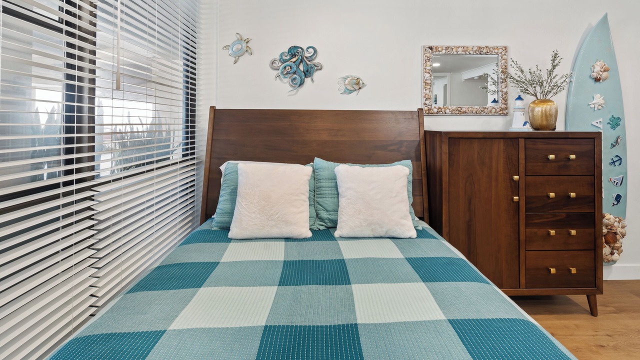 Photo of Bedroom in Village of La Jolla