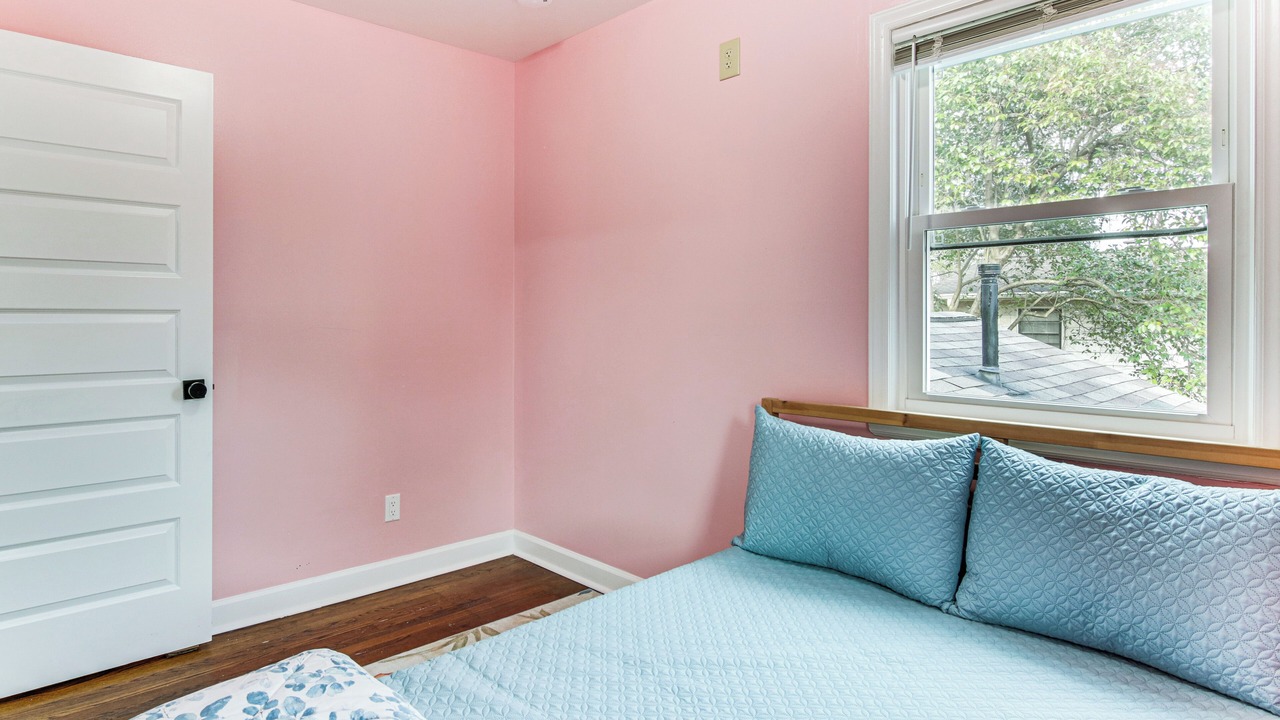 Photo of Bedroom in Beverly Woods