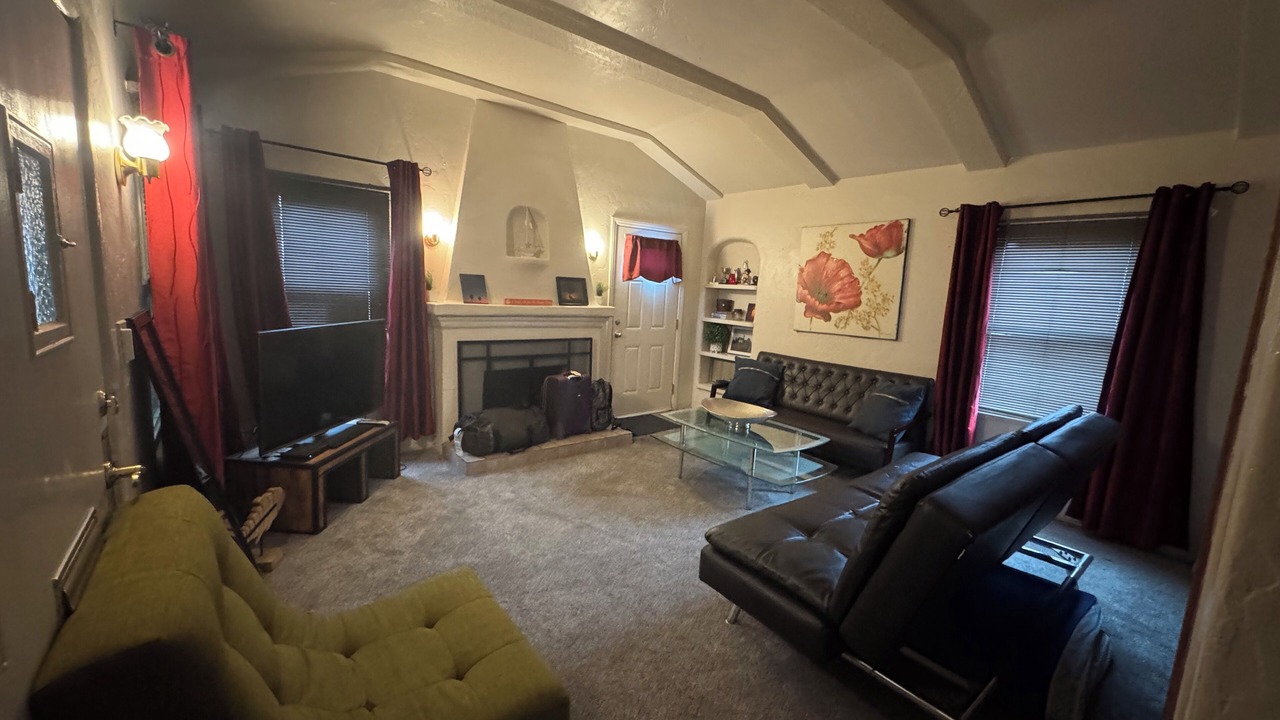 Photo of Livingroom in Ocean Beach