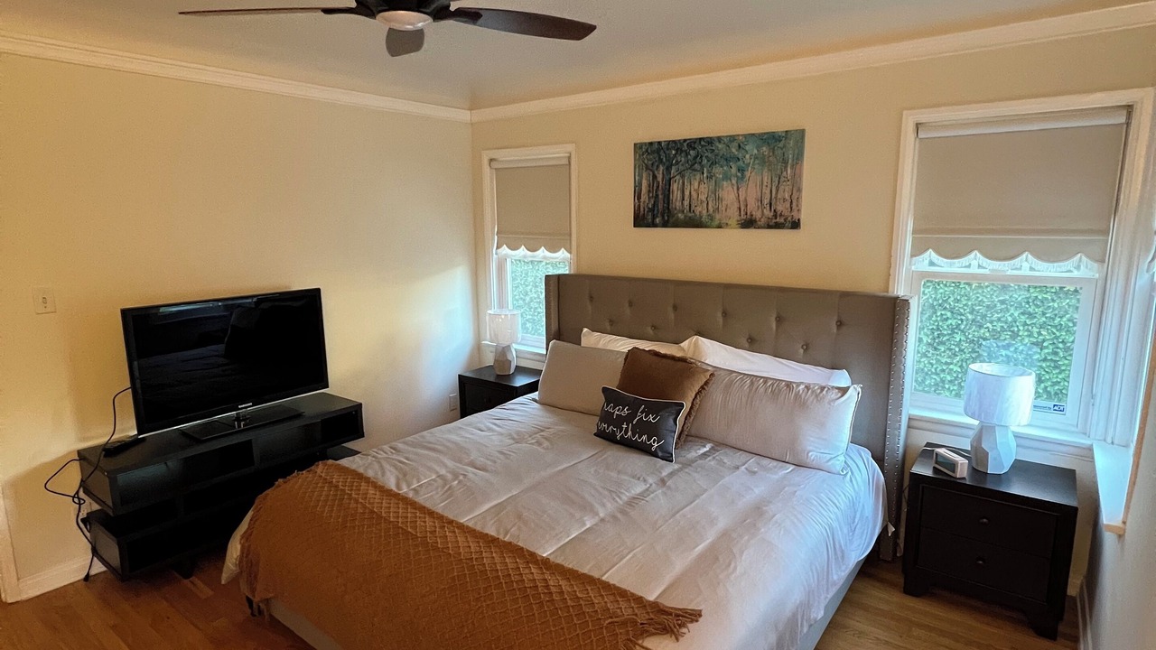 Photo of Bedroom in Sherman Oaks