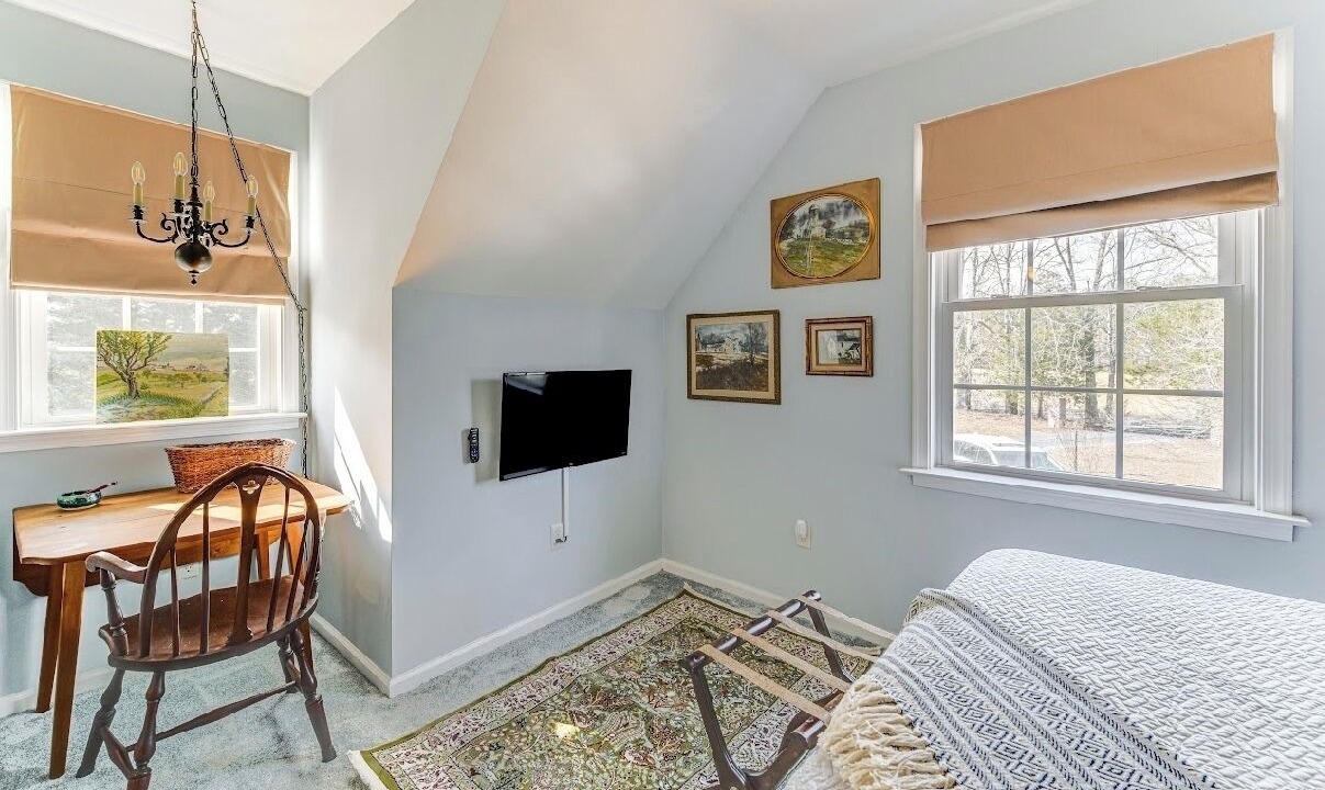 Photo of Bedroom in Andersonville