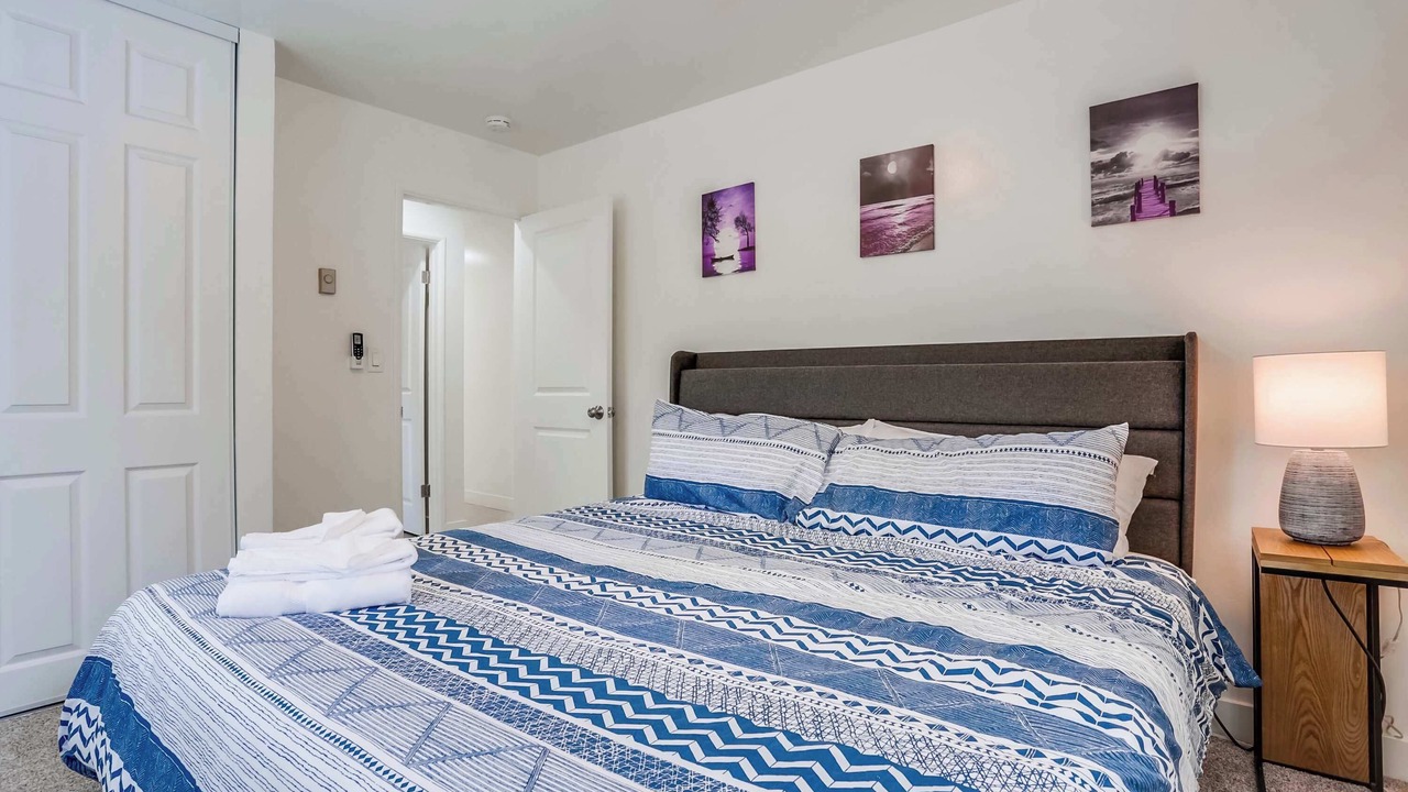 Photo of Bedroom in Village of La Jolla