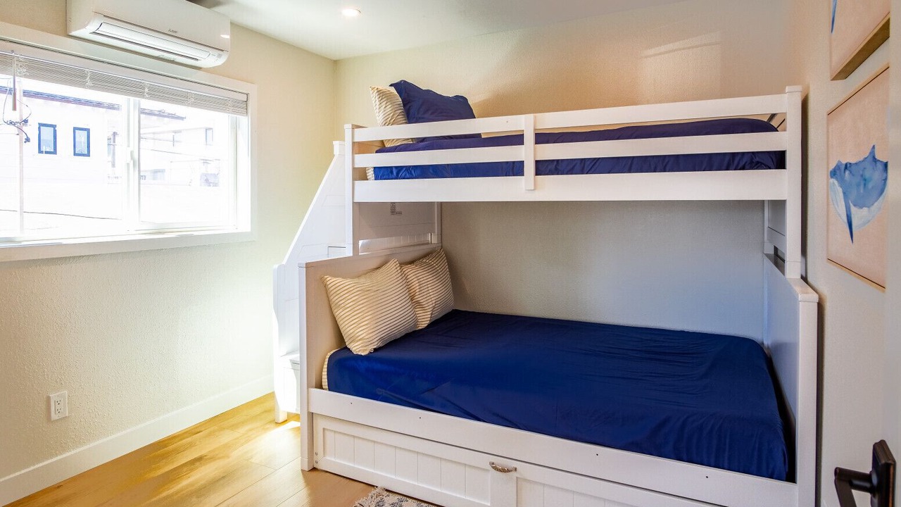 Photo of Bedroom in Mission Beach