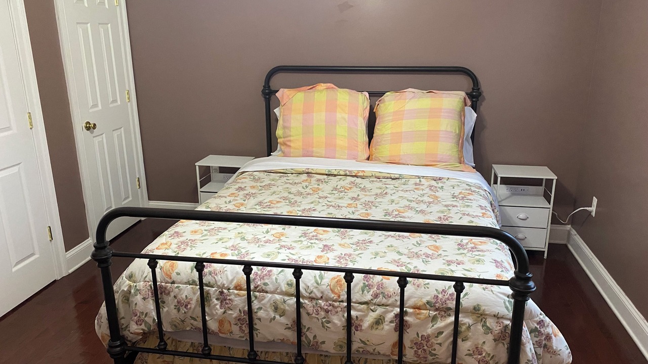 Photo of Bedroom in Shady Side