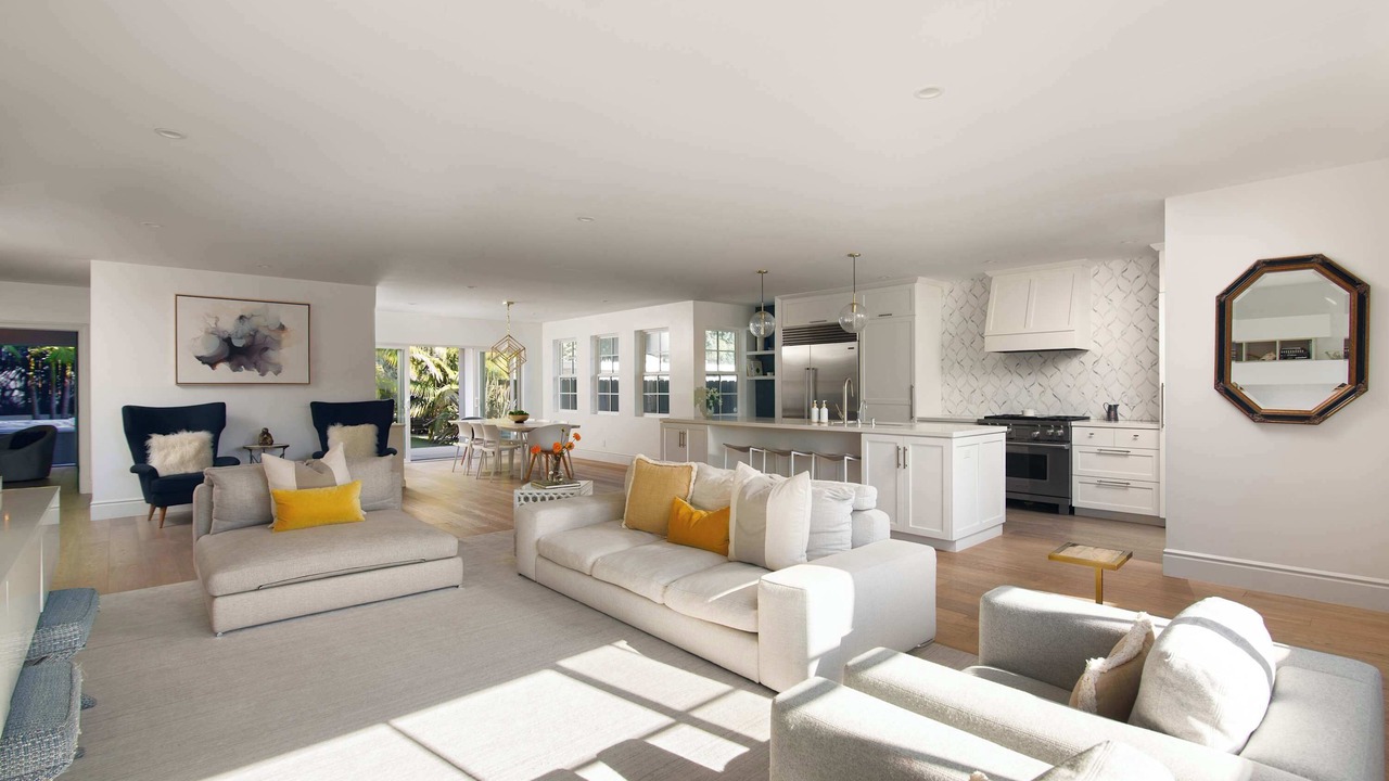 Photo of Livingroom in Beach Barber Tract