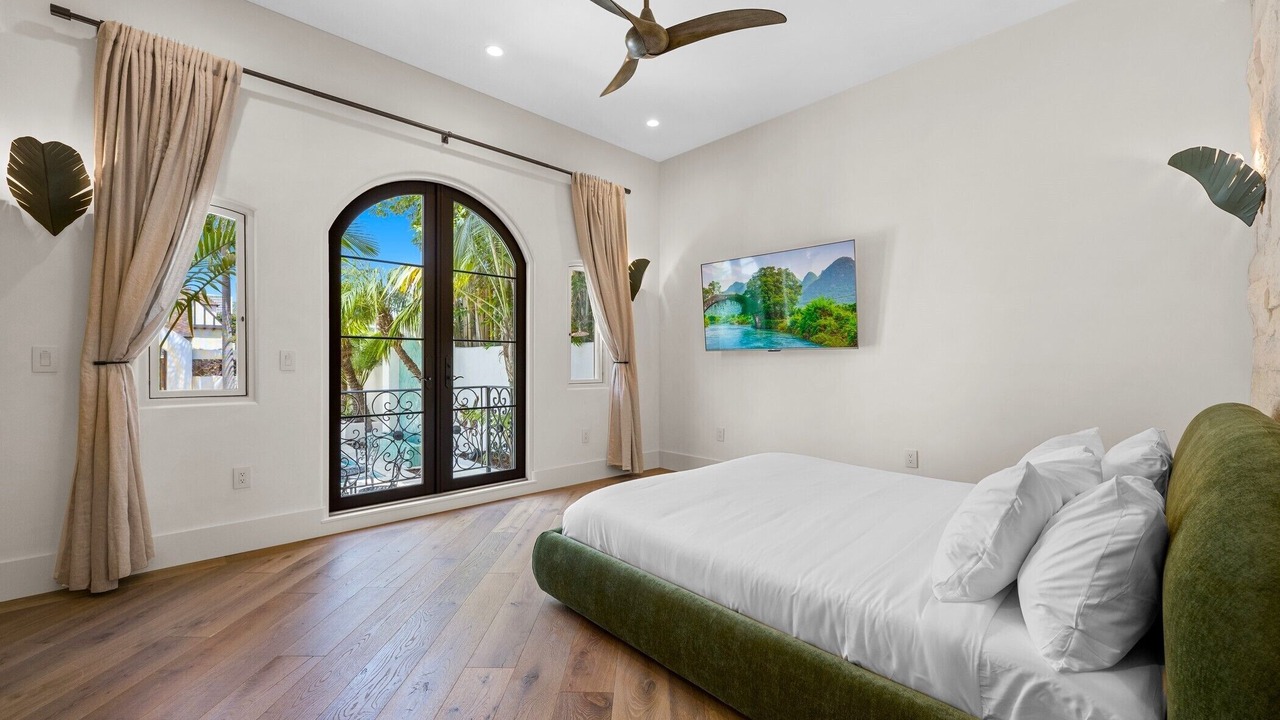 Photo of Bedroom in Beach Barber Tract