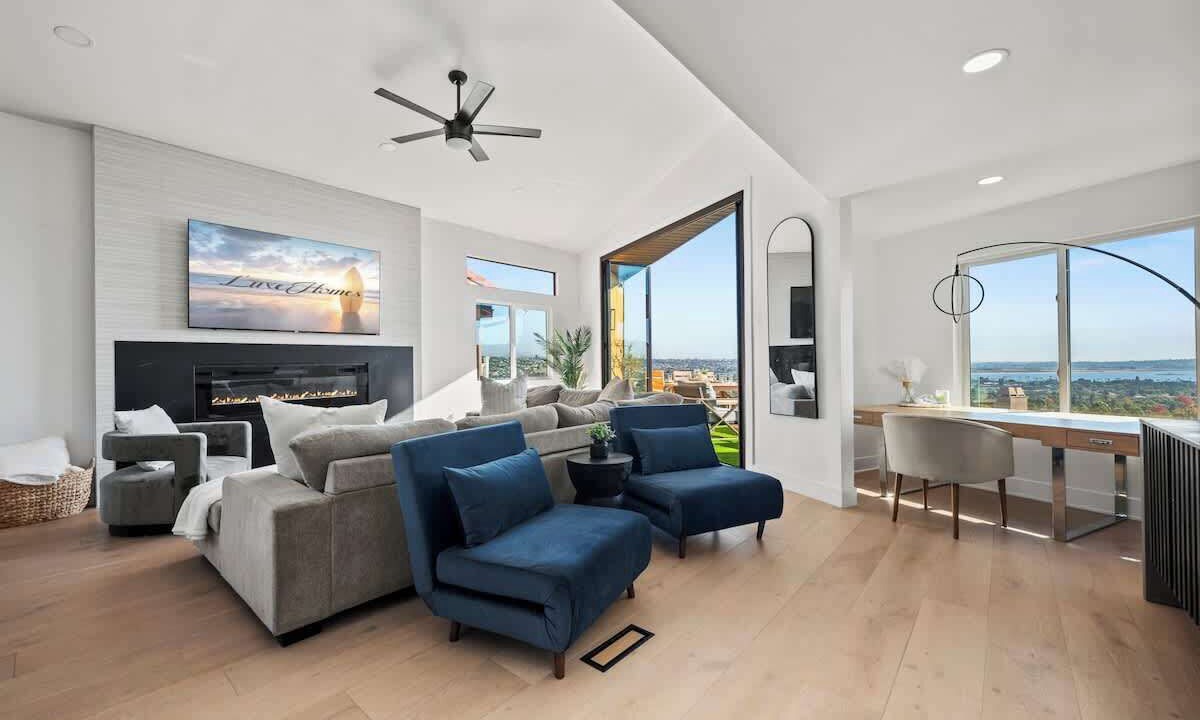 Photo of Livingroom in Pacific Beach