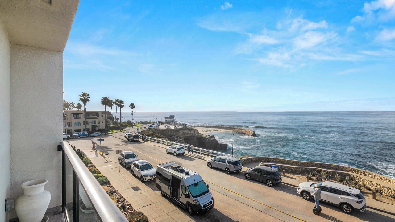 Photo of Patio Balcony in Village of La Jolla