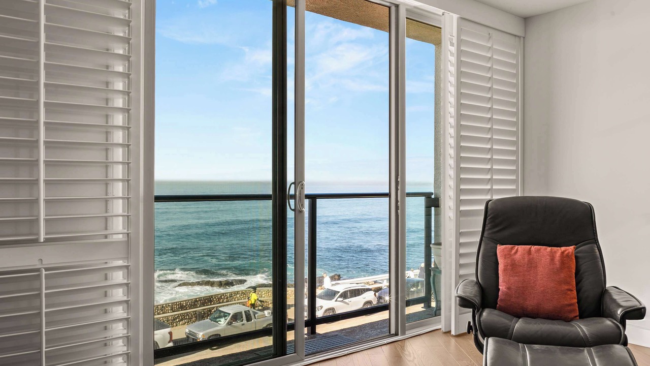 Photo of Bedroom in Village of La Jolla