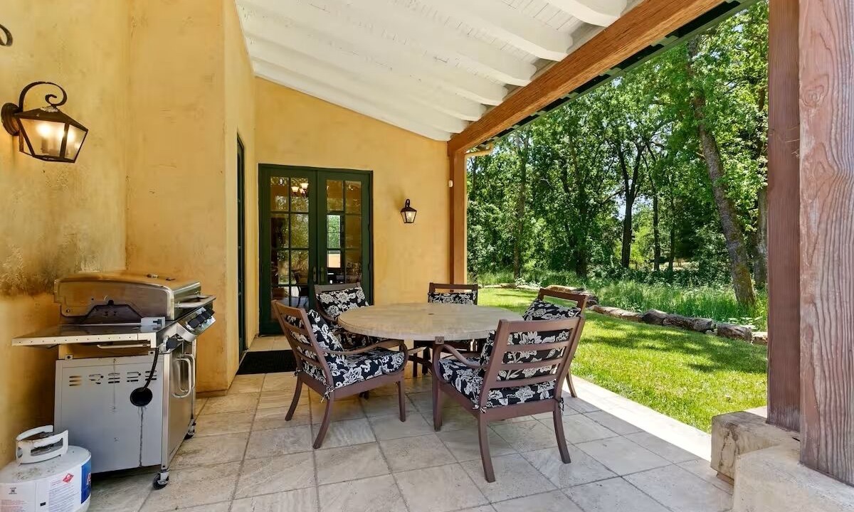 Photo of Outdoor in Kenwood