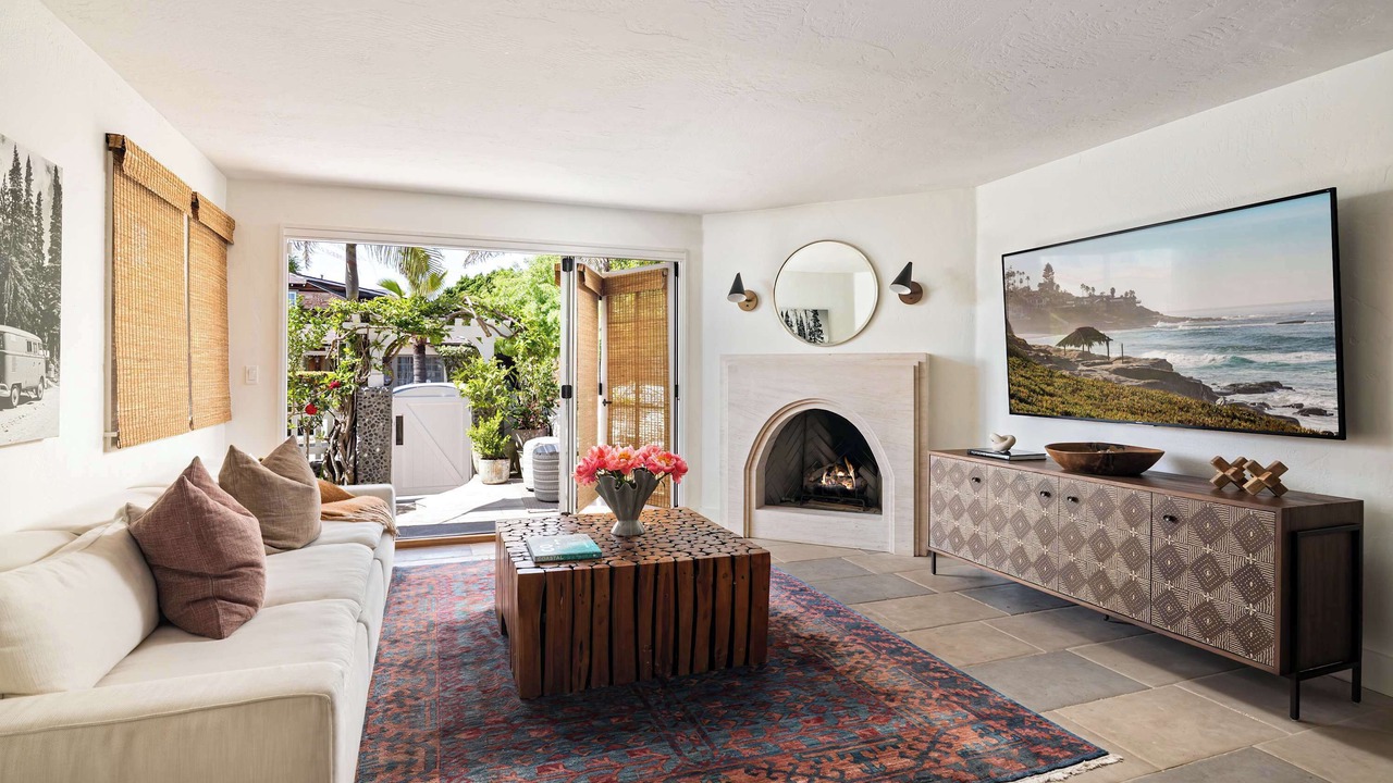 Photo of Livingroom in Beach Barber Tract