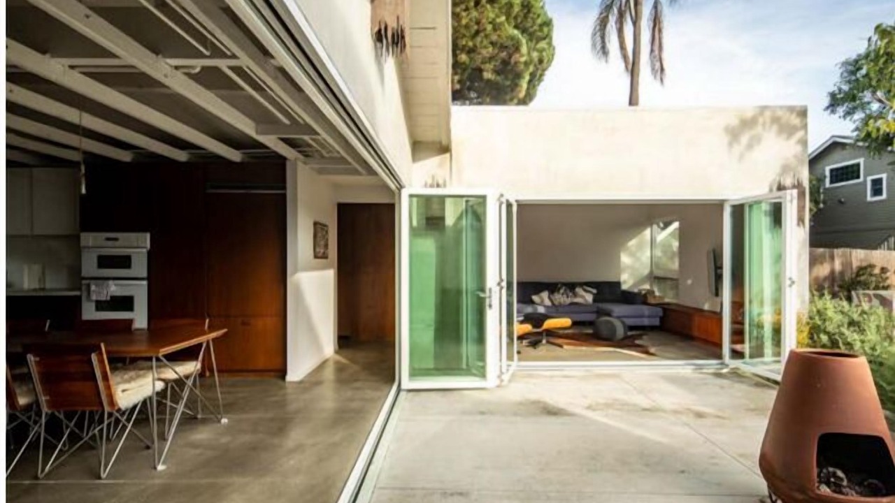 Photo of Bedroom in La Jolla Mesa