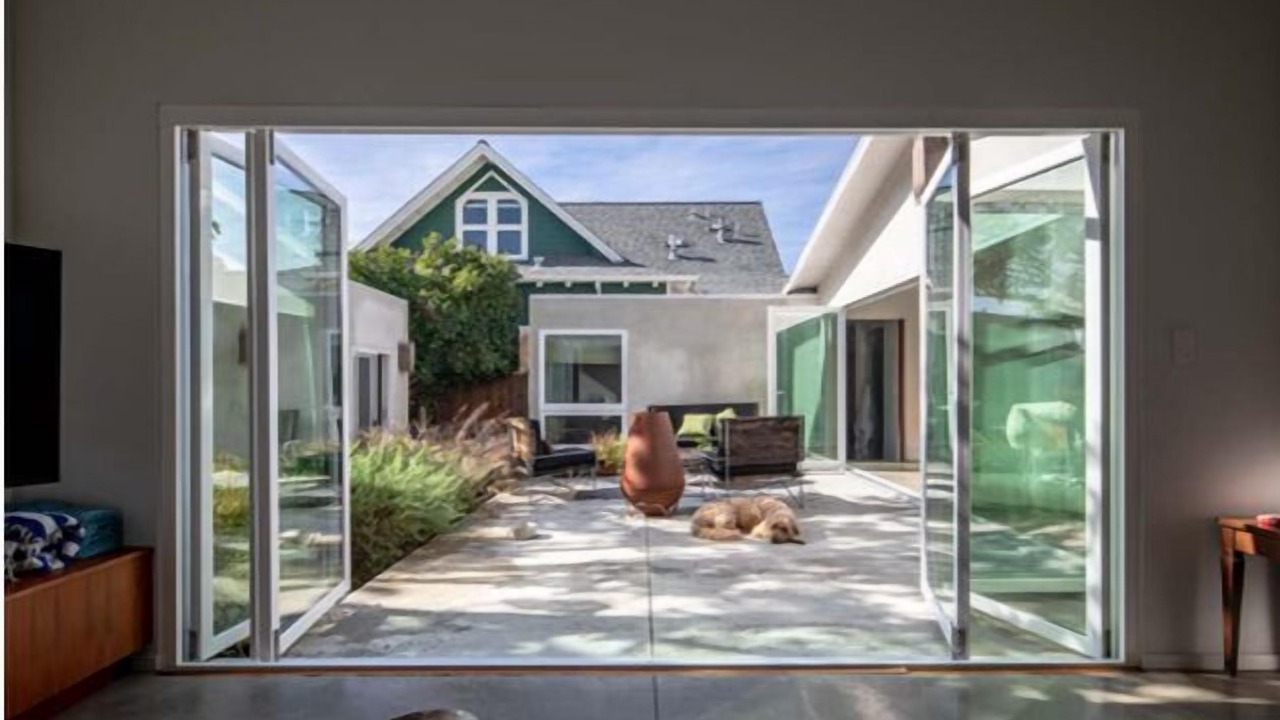 Photo of Bedroom in La Jolla Mesa