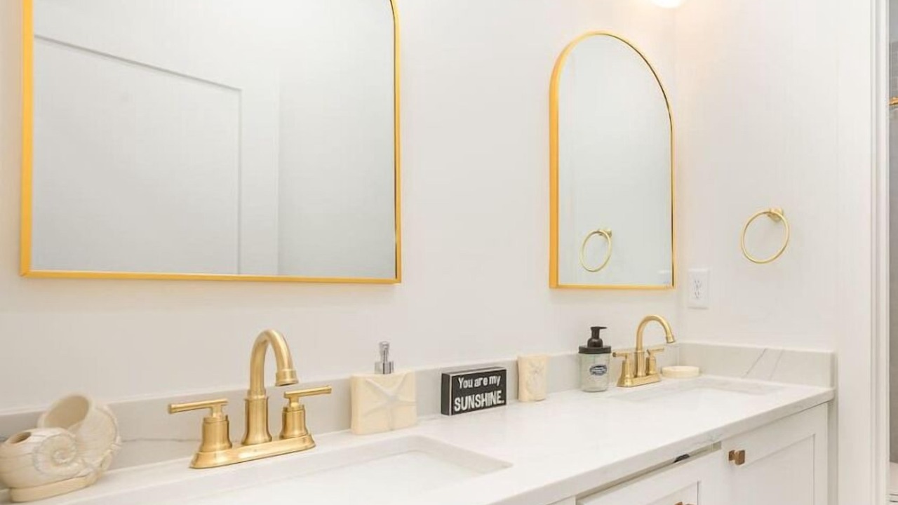 Photo of Bathroom in Enderly Park