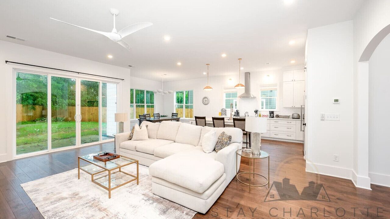 Photo of Livingroom in Enderly Park