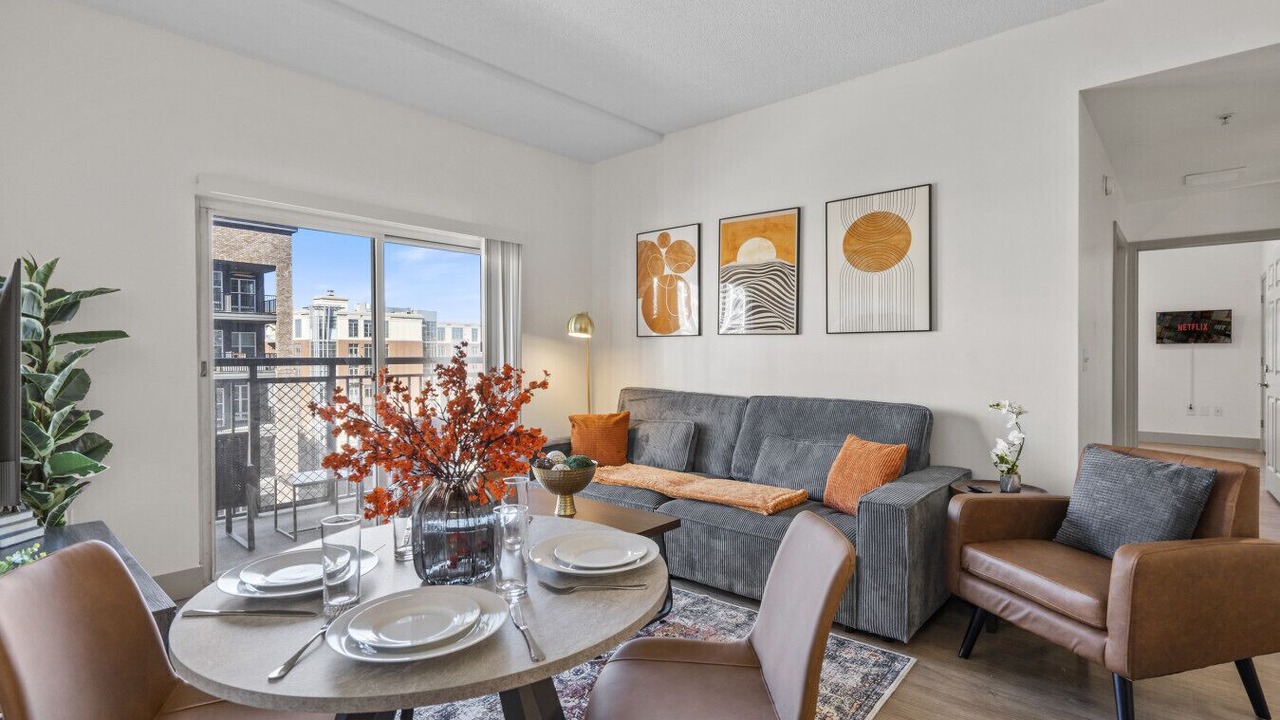 Photo of Livingroom in Charlotte Center City