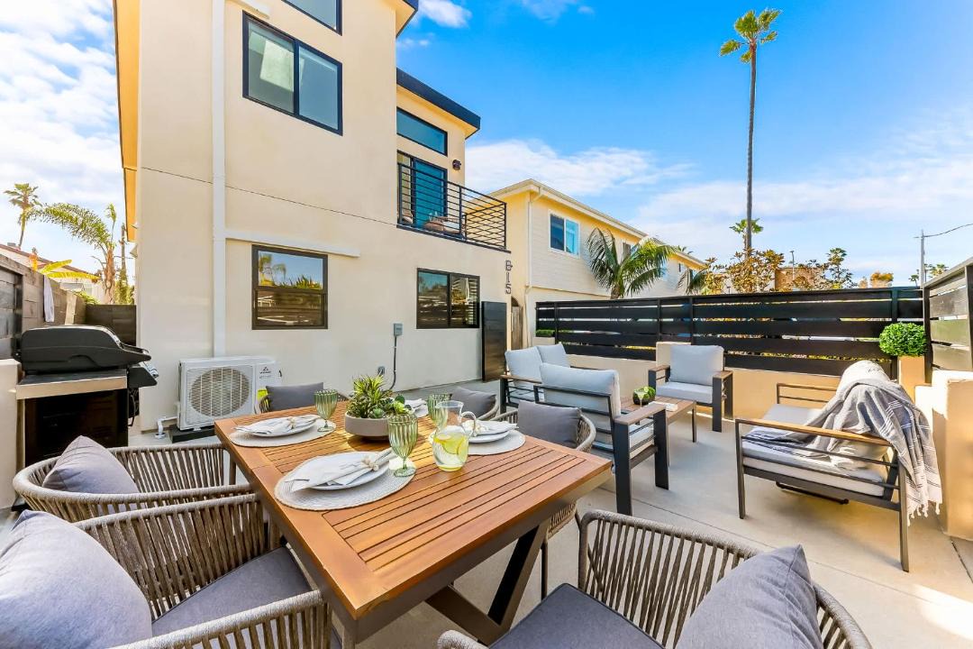 Photo of Patio Balcony in North Pacific Beach