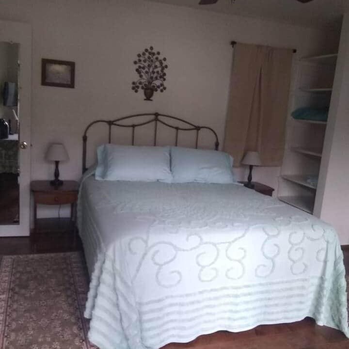 Photo of Bedroom in Anderson Valley