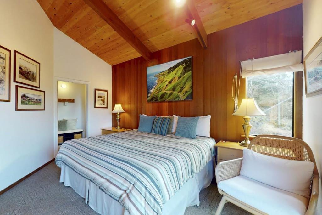 Photo of Bedroom in Sea Ranch