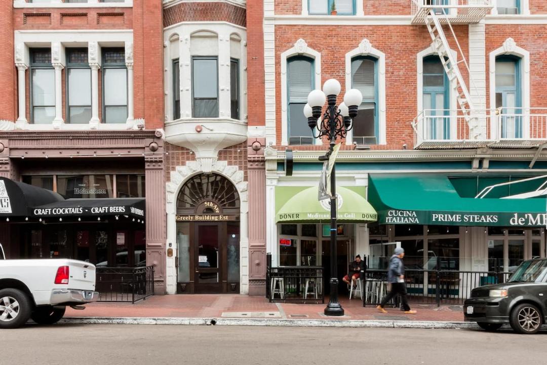 Photo of Others in Gaslamp Quarter