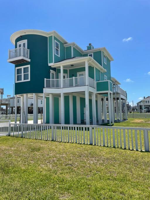 Photo of Buildings in Terramar Beach