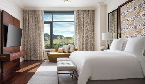 Two-Bedroom Suite with 1 king bed and two double beds