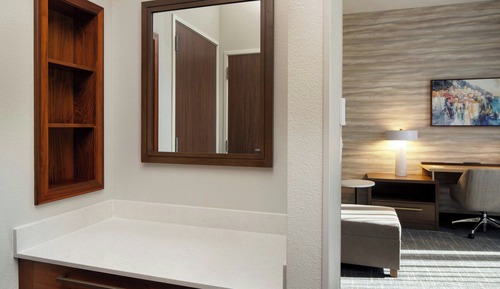 Studio, 1 King Bed, Balcony
