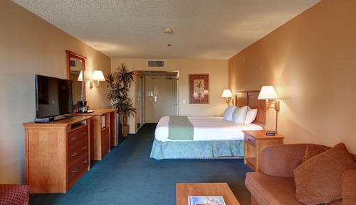 Room, 1 King Bed, Balcony, Pool View