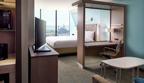 Studio Suite, 1 King Bed with Sofa bed, Bay View (Mobility Accessible, Roll-in Shower)