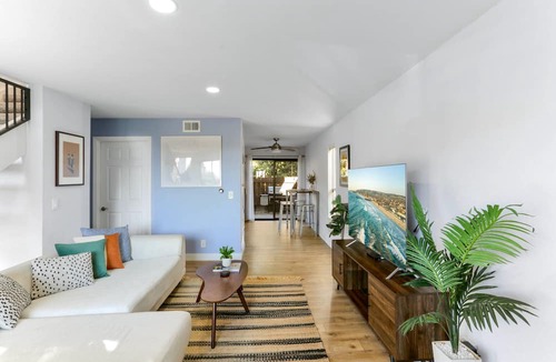 Bay Ho Condo | Sunny 2BR! 10Mins to Beach w/ Ocean View+BBQ+Pool!