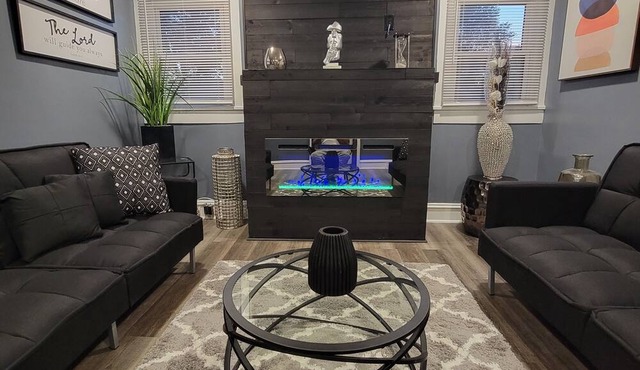 Cozy Vacation like no other minutes from Downtown Concord & Kannapolis & Highway